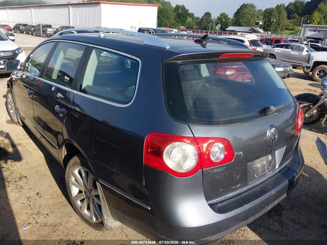 45753646 :رقم المزاد ، WVWXL7AN4AE028395 vin ، 2010 Volkswagen Passat Komfort مزاد بيع