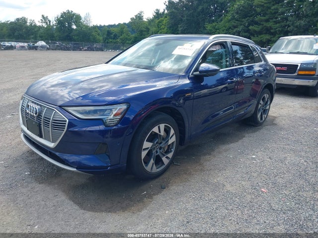 45753747 :رقم المزاد ، WA1VAAGE4MB016135 vin ، 2021 Audi E-tron Prestige Quattro مزاد بيع