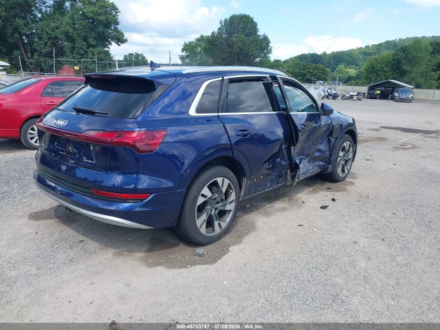 45753747 :رقم المزاد ، WA1VAAGE4MB016135 vin ، 2021 Audi E-tron Prestige Quattro مزاد بيع
