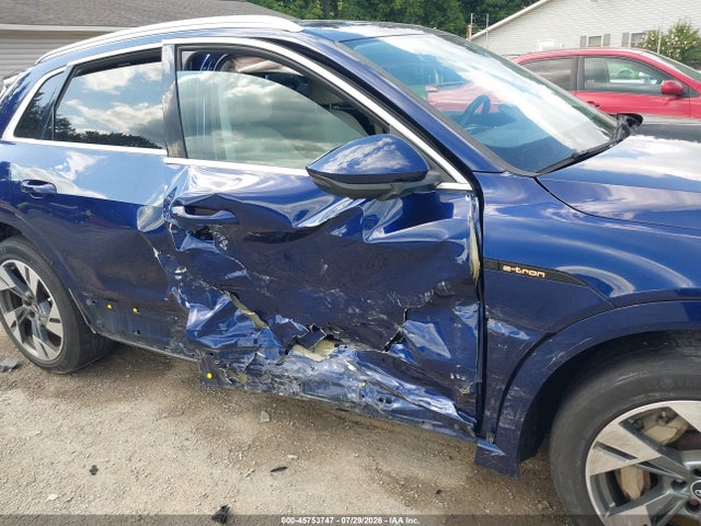 45753747 :رقم المزاد ، WA1VAAGE4MB016135 vin ، 2021 Audi E-tron Prestige Quattro مزاد بيع