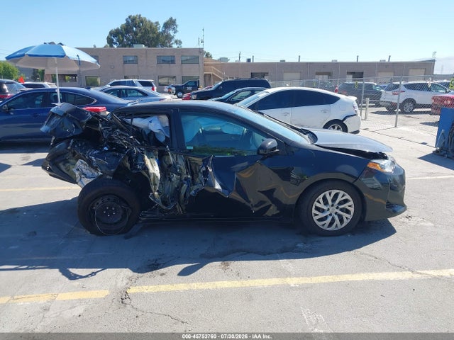 Toyota COROLLA LE 2018 5YFBURHE6JP826733 Image 15