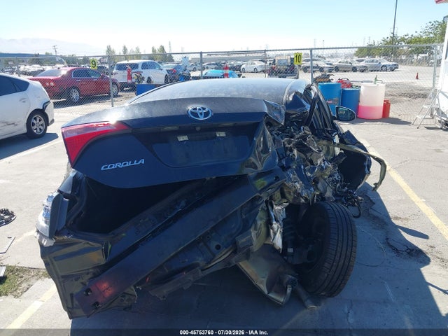 Toyota COROLLA LE 2018 5YFBURHE6JP826733 Image 18