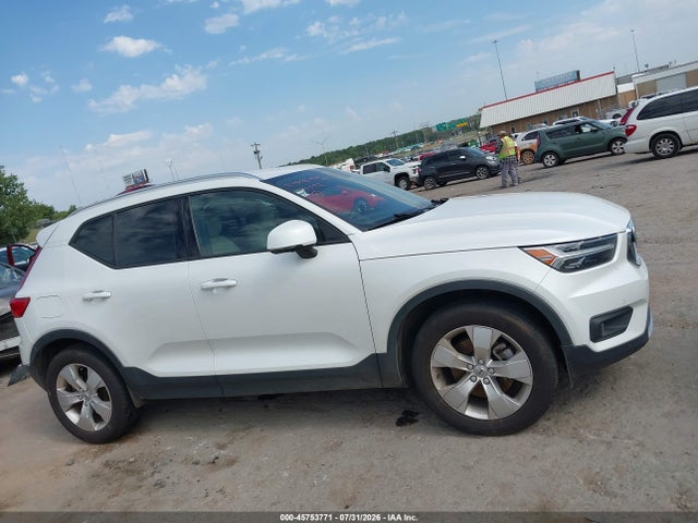 Aukcja sprzedaży 2022 Volvo Xc40 T4 Momentum, vin: YV4AC2HKXN2770230, numer aukcji: 45753771