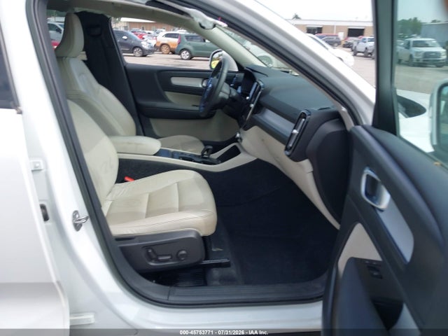 Aukcja sprzedaży 2022 Volvo Xc40 T4 Momentum, vin: YV4AC2HKXN2770230, numer aukcji: 45753771