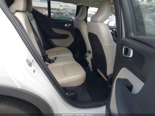 Aukcja sprzedaży 2022 Volvo Xc40 T4 Momentum, vin: YV4AC2HKXN2770230, numer aukcji: 45753771