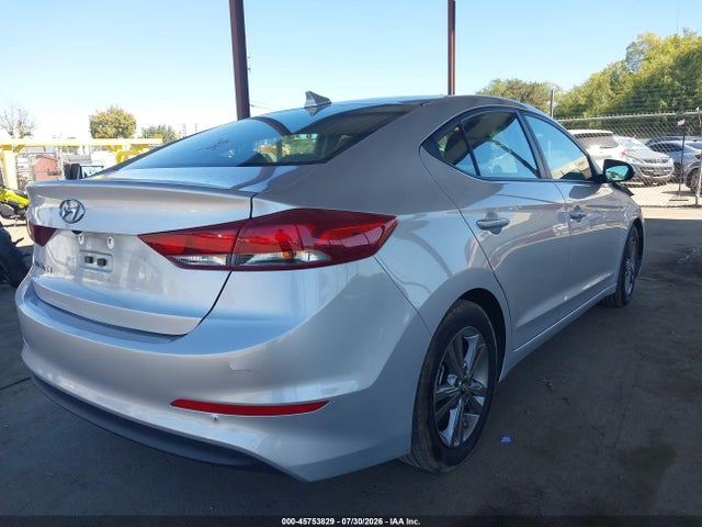 Hyundai Elantra Value Edition 2018 5NPD84LF0JH298328 Image 4