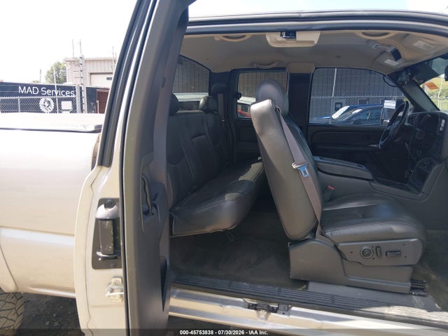 Продажа на аукционе авто 2005 Chevrolet Silverado 2500hd Lt, vin: 1GCHK29235E211717, номер лота: 45753838