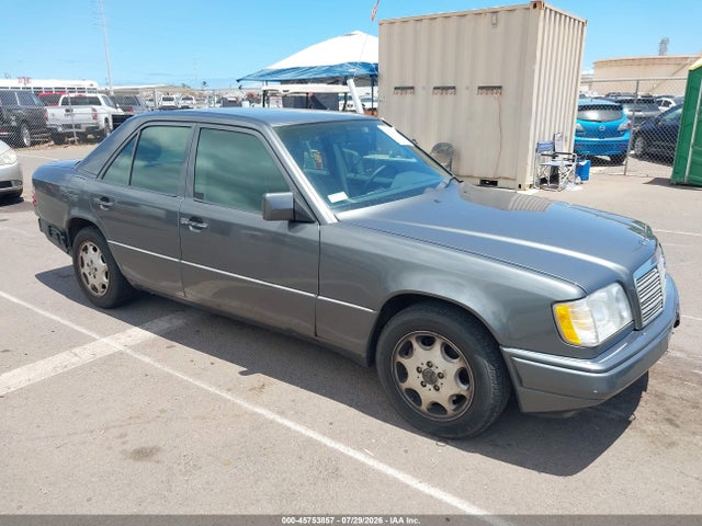 Продажа на аукционе авто 1995 Mercedes-benz E 320 Base/320 Special, vin: WDBEA32E2SC262924, номер лота: 45753857