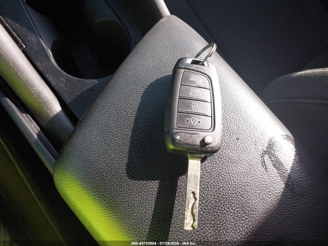 KMHLL4AGXPU556113 Hyundai ELANTRA SE