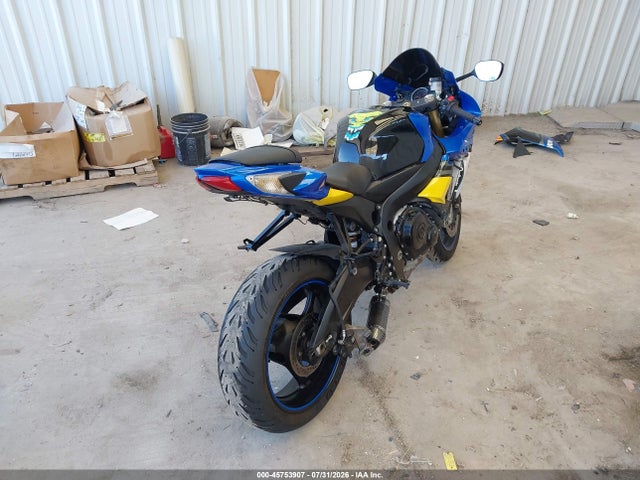 Suzuki GSX-R600 2016 JS1GN7FA8G2100008 Image 4