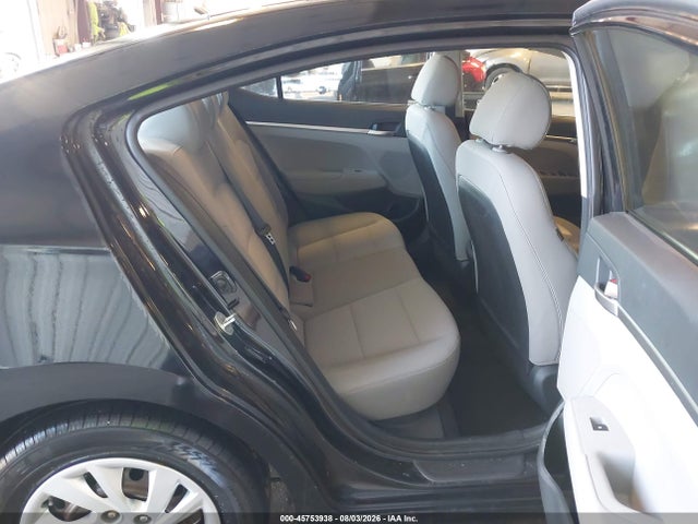 Продажа на аукционе авто 2019 Hyundai Elantra Se, vin: 5NPD74LF9KH485863, номер лота: 45753938