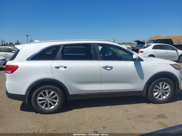 5XYPG4A57HG227509 KIA Sorento 3.3l Lx
