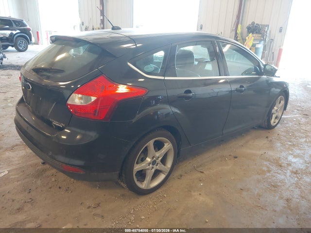 Продаж на аукціоні авто 2014 Ford Focus Titanium, vin: 1FADP3N29EL417539, номер лоту: 45754050