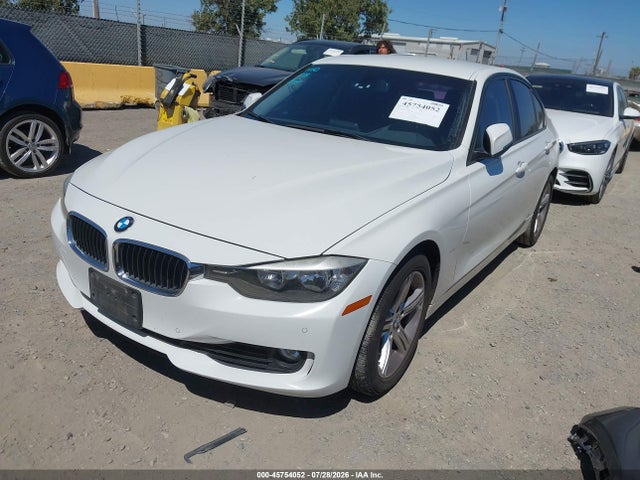 WBA3C1C55FK121828 BMW 328I