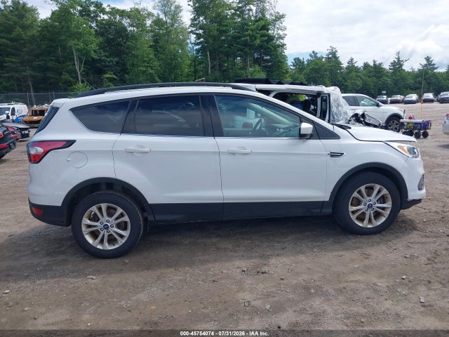 Ford ESCAPE SE 2018 1FMCU9GD1JUD32890 Image 13