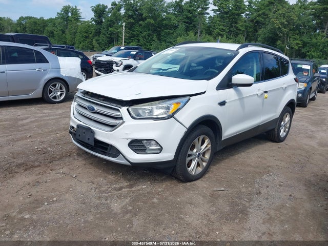 Ford ESCAPE SE 2018 1FMCU9GD1JUD32890 Image 2