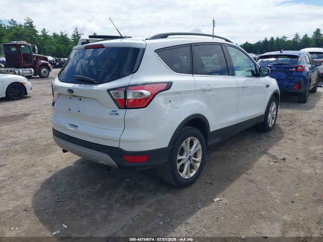 Ford ESCAPE SE 2018 1FMCU9GD1JUD32890 Image 4