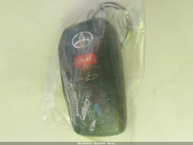 2024 Toyota Corolla Cross Xle მანქანა იყიდება აუქციონზე, vin: 7MUDAAAG3RV086193, აუქციონის ნომერი: 45754181