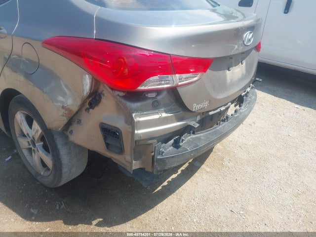 2013 Hyundai Elantra Gls მანქანა იყიდება აუქციონზე, vin: 5NPDH4AE7DH411996, აუქციონის ნომერი: 45754201