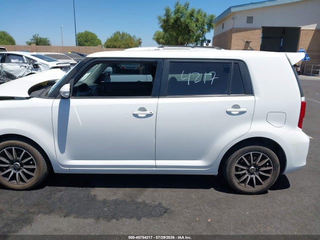 Scion XB 2015 JTLZE4FE9FJ077668 Image 14