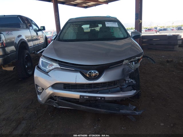 JTMWFREV6JJ173891 Toyota Rav4 Xle