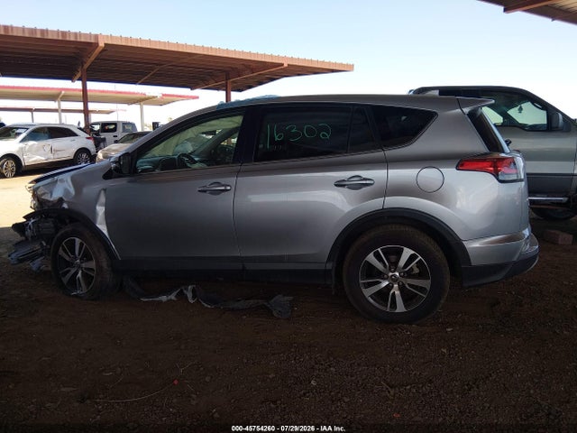 JTMWFREV6JJ173891 Toyota Rav4 Xle