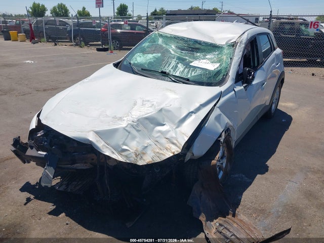 Mazda Cx-3 Sport 2016 JM1DKBB79G0126207 Image 2