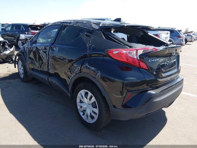 JTNKHMBX7L1091877 Toyota C-HR LE