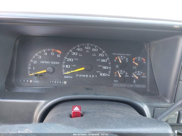 Aukcja sprzedaży 1996 Gmc Suburban K1500, vin: 1GKFK16R9TJ755747, numer aukcji: 45754341