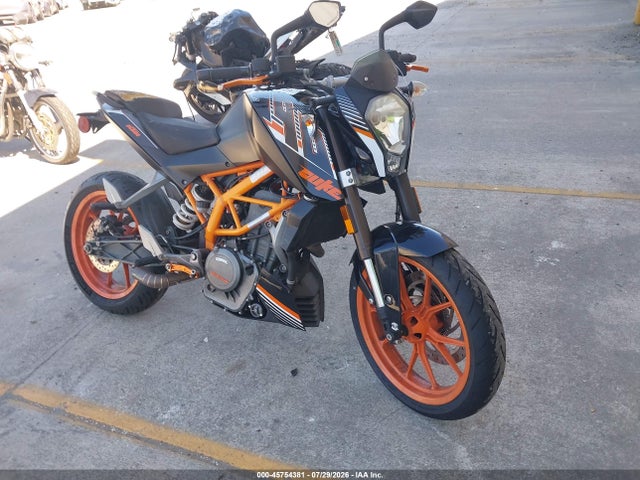 2016 MD2JGJ401GC273239 головне зображення