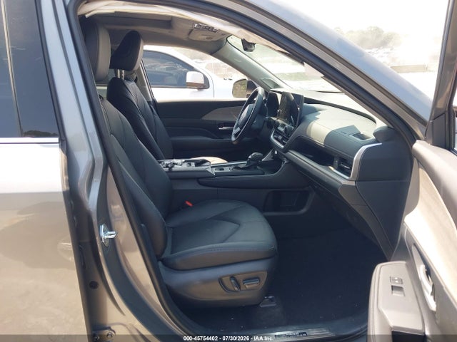 2026 Toyota Grand Highlander Limited მანქანა იყიდება აუქციონზე, vin: 5TDAAAB58TS127452, აუქციონის ნომერი: 45754402