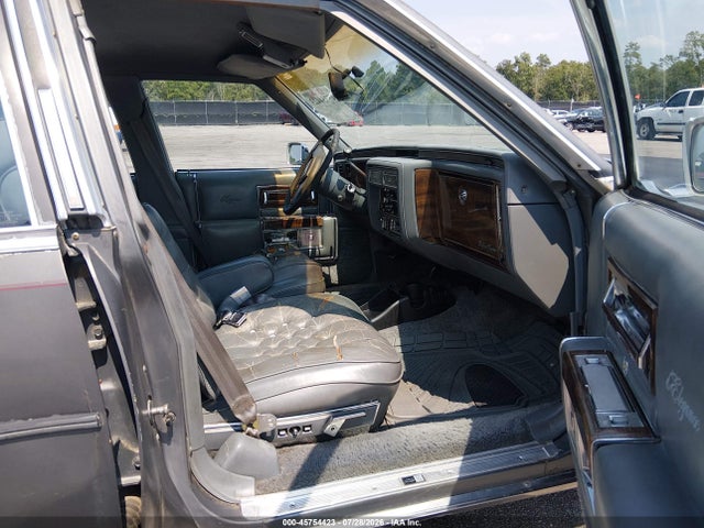 1988 Cadillac Brougham მანქანა იყიდება აუქციონზე, vin: 1G6DW51Y0J9734641, აუქციონის ნომერი: 45754423