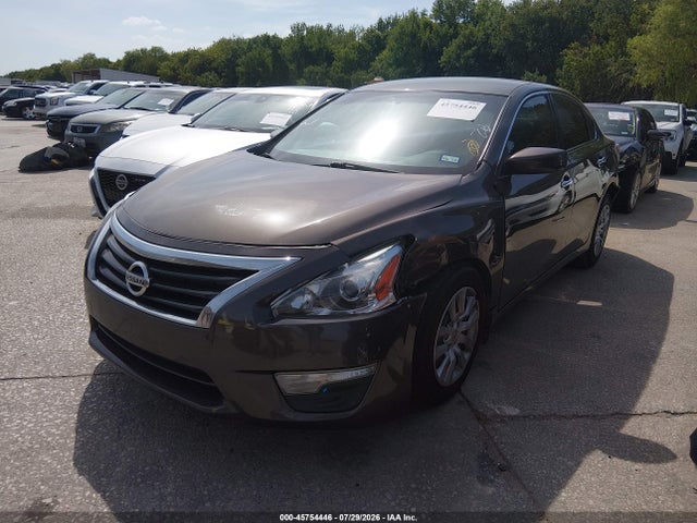Nissan Altima 2.5 S 2015 1N4AL3AP8FC156731 Image 2
