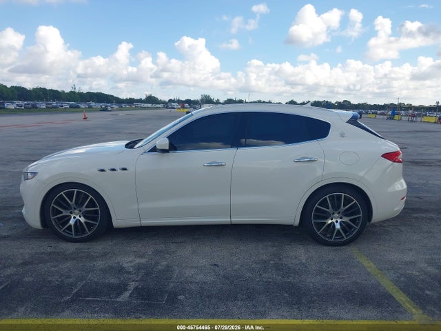 Продажа на аукционе авто 2017 Maserati Granturismo, vin: ZN661XUL7HX210813, номер лота: 45754465