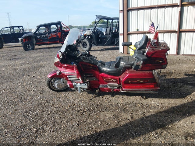 45754477 :رقم المزاد ، 1HFSC2239XA101437 vin ، 1999 Honda Gl1500 Se12 مزاد بيع