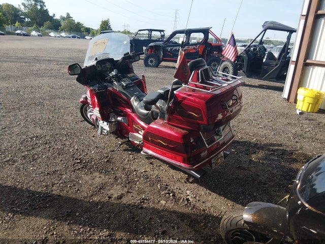 45754477 :رقم المزاد ، 1HFSC2239XA101437 vin ، 1999 Honda Gl1500 Se12 مزاد بيع