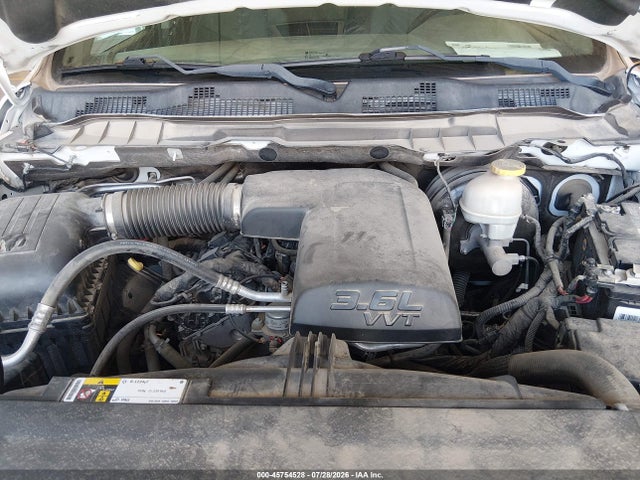 1C6RR7KG8HS776643 RAM 1500 Tradesman 4x4 5&#039;7 Box
