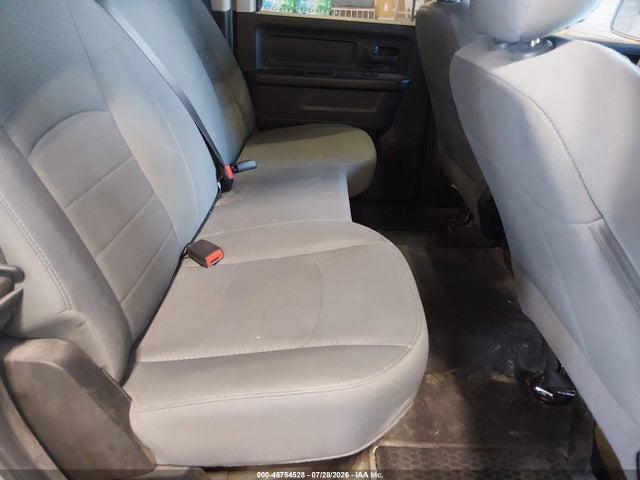1C6RR7KG8HS776643 RAM 1500 Tradesman 4x4 5&#039;7 Box