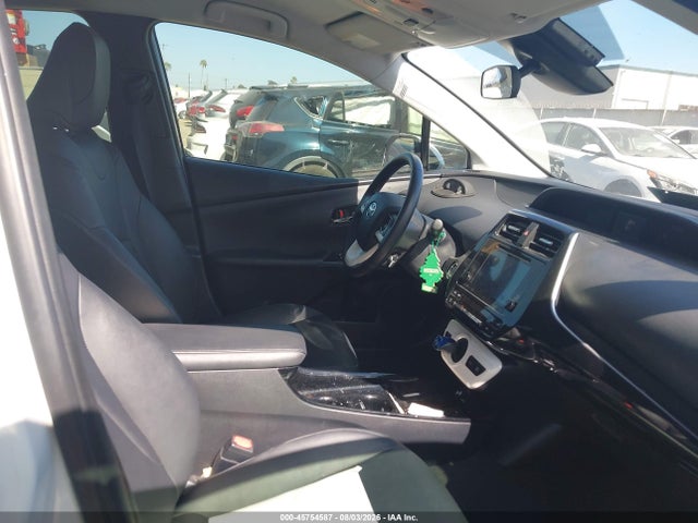 Toyota Prius Three Touring 2017 JTDKARFU5H3049595 Image 5