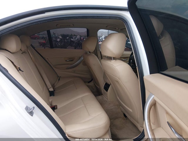 WBA3B1C57EP680737 BMW 320i