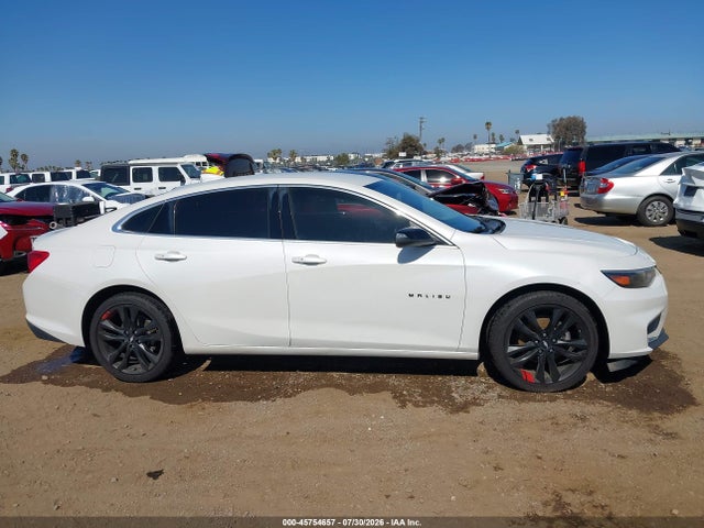 1G1ZD5STXJF157154 Chevrolet MALIBU LT