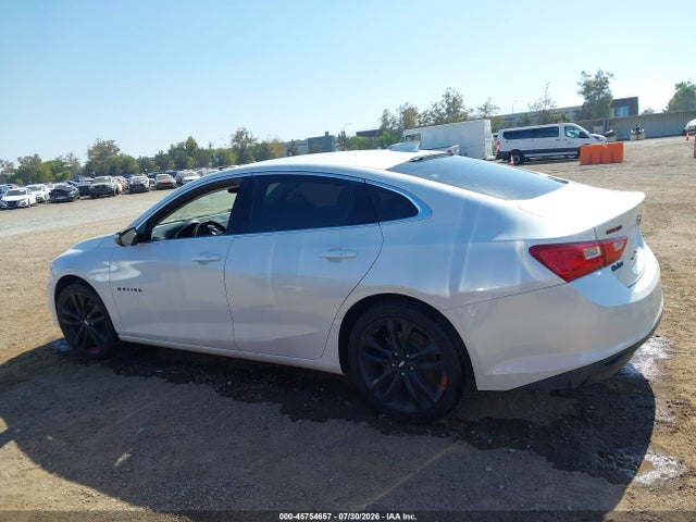 1G1ZD5STXJF157154 Chevrolet MALIBU LT