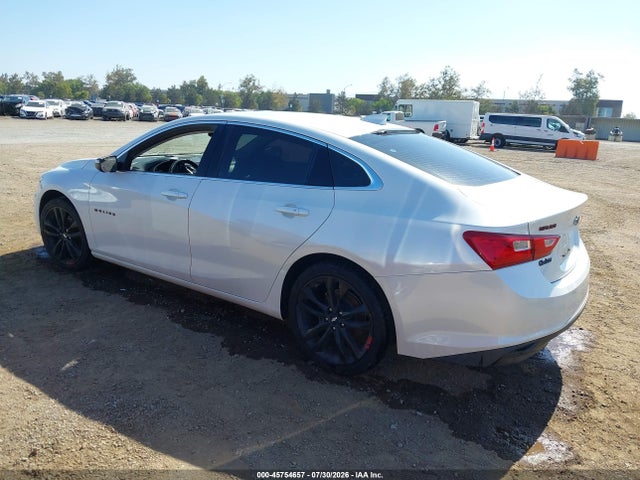 1G1ZD5STXJF157154 Chevrolet MALIBU LT