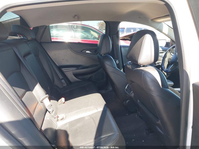 1G1ZD5STXJF157154 Chevrolet MALIBU LT