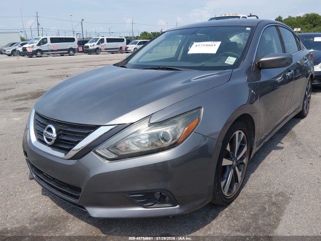 Nissan Altima 2.5 Sr 2017 1N4AL3AP8HC236856 Image 2