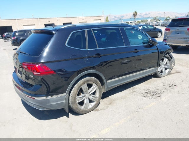2018 Volkswagen Tiguan 2.0t Sel Premium მანქანა იყიდება აუქციონზე, vin: 3VV5B7AXXJM174226, აუქციონის ნომერი: 45754761