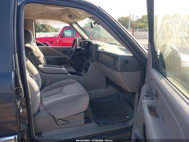 45754851 :رقم المزاد ، 1GKEK13T95J260494 vin ، 2005 Gmc Yukon Sle مزاد بيع