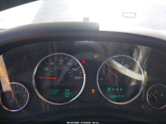 1C4BJWEG6HL590794 Jeep Wrangler Unlimited Sahara