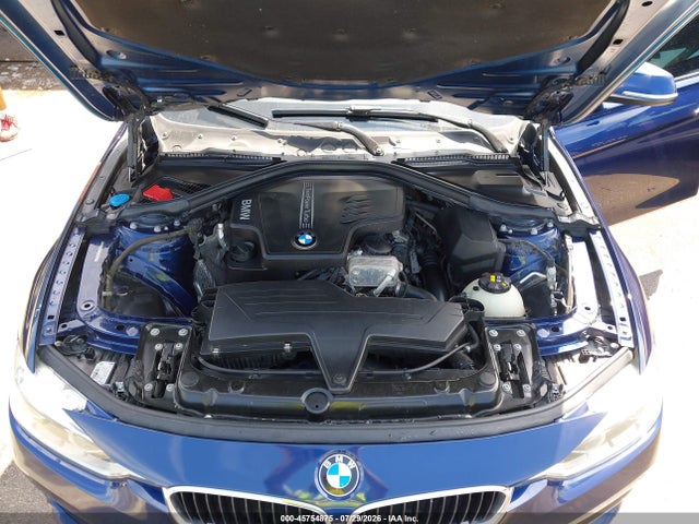2018 Bmw 320i Xdrive მანქანა იყიდება აუქციონზე, vin: WBA8E5G58JNU47213, აუქციონის ნომერი: 45754875