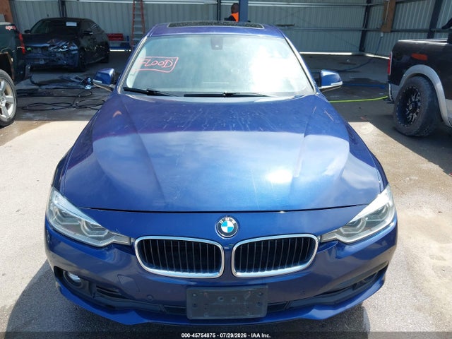 2018 Bmw 320i Xdrive მანქანა იყიდება აუქციონზე, vin: WBA8E5G58JNU47213, აუქციონის ნომერი: 45754875